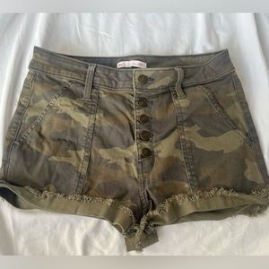 So camo jean shorts